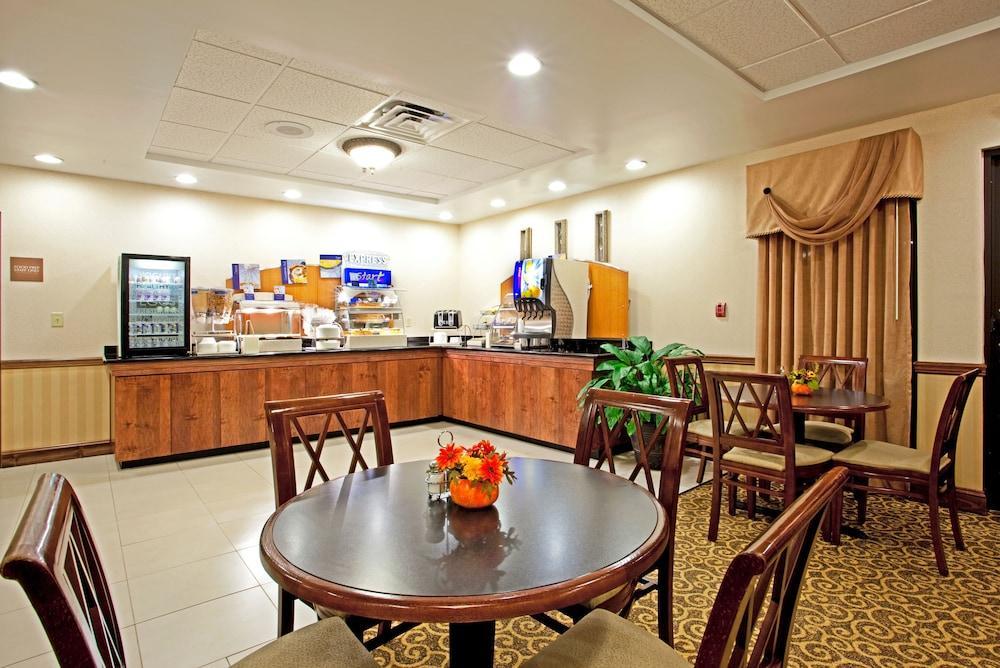Holiday Inn Express Princeton/I-77 By Ihg Esterno foto