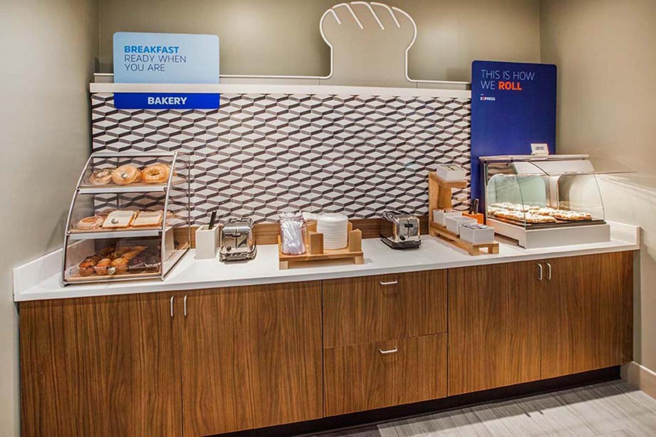 Holiday Inn Express Princeton/I-77 By Ihg Esterno foto